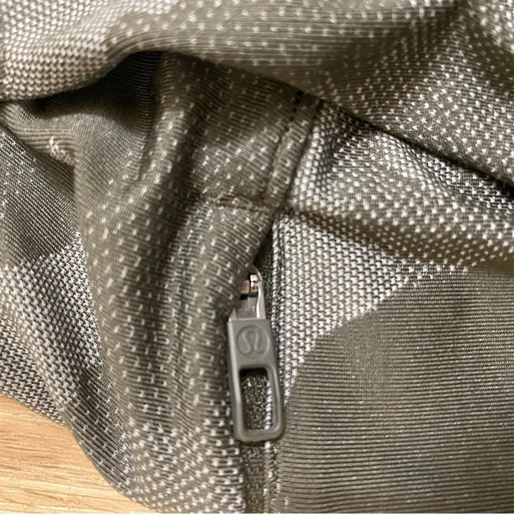 lululemon athletica Men's Camouflage Athletic Shorts - Dark Green/Gray